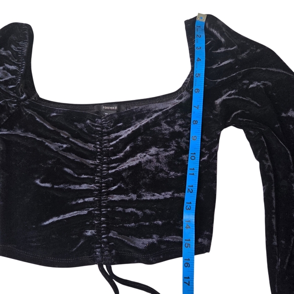 Forever 21 Y2K Black Velvet Crop Top With Draw String Front Small 14in P2P - Picture 5 of 7